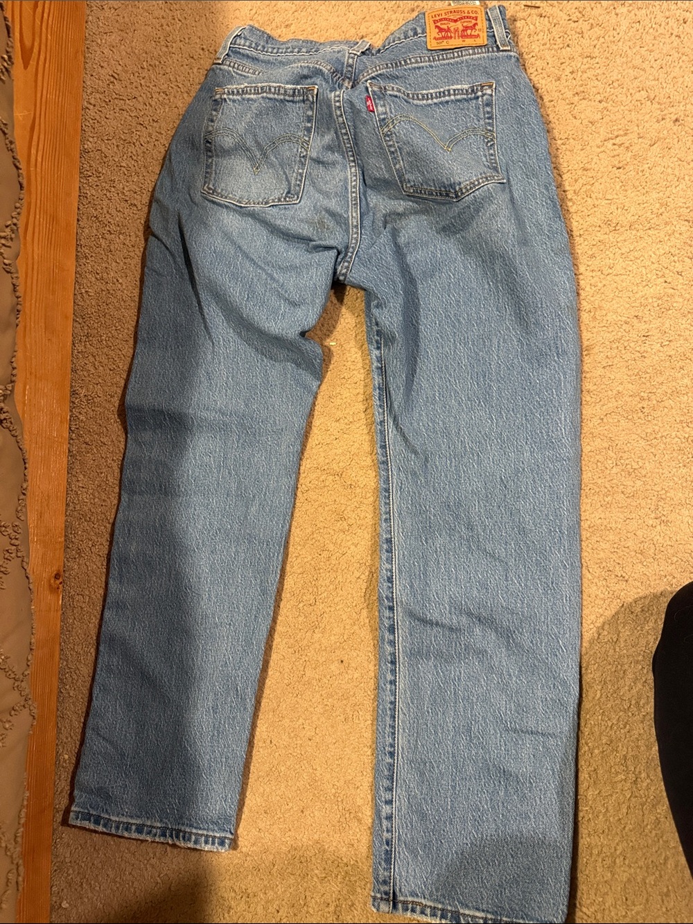 Levi's Light Wash Straight-Leg Women's Jeans - Picture 3 of 4